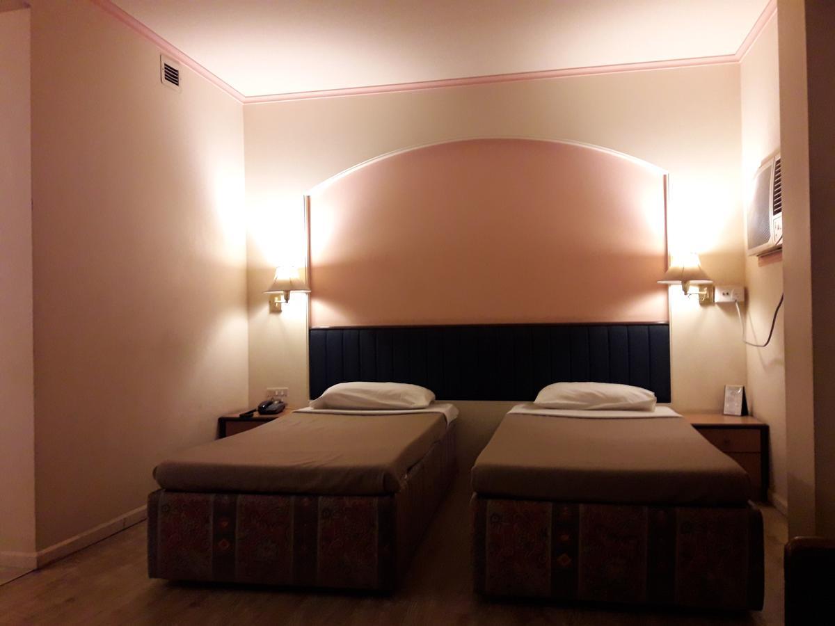 Hotel Bluehill بهافا نجر المظهر الخارجي الصورة