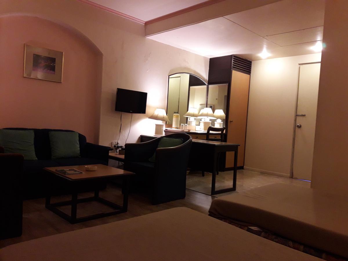 Hotel Bluehill بهافا نجر المظهر الخارجي الصورة